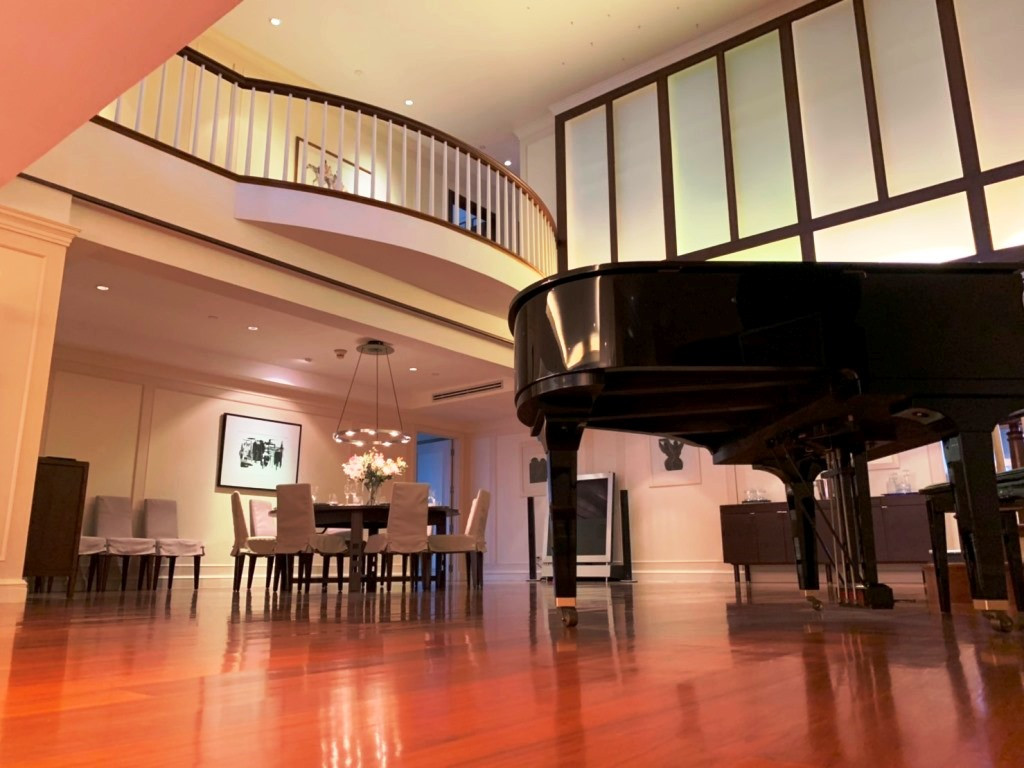 4 bedrooms Condo in Bangkok, Thailand No. 6524