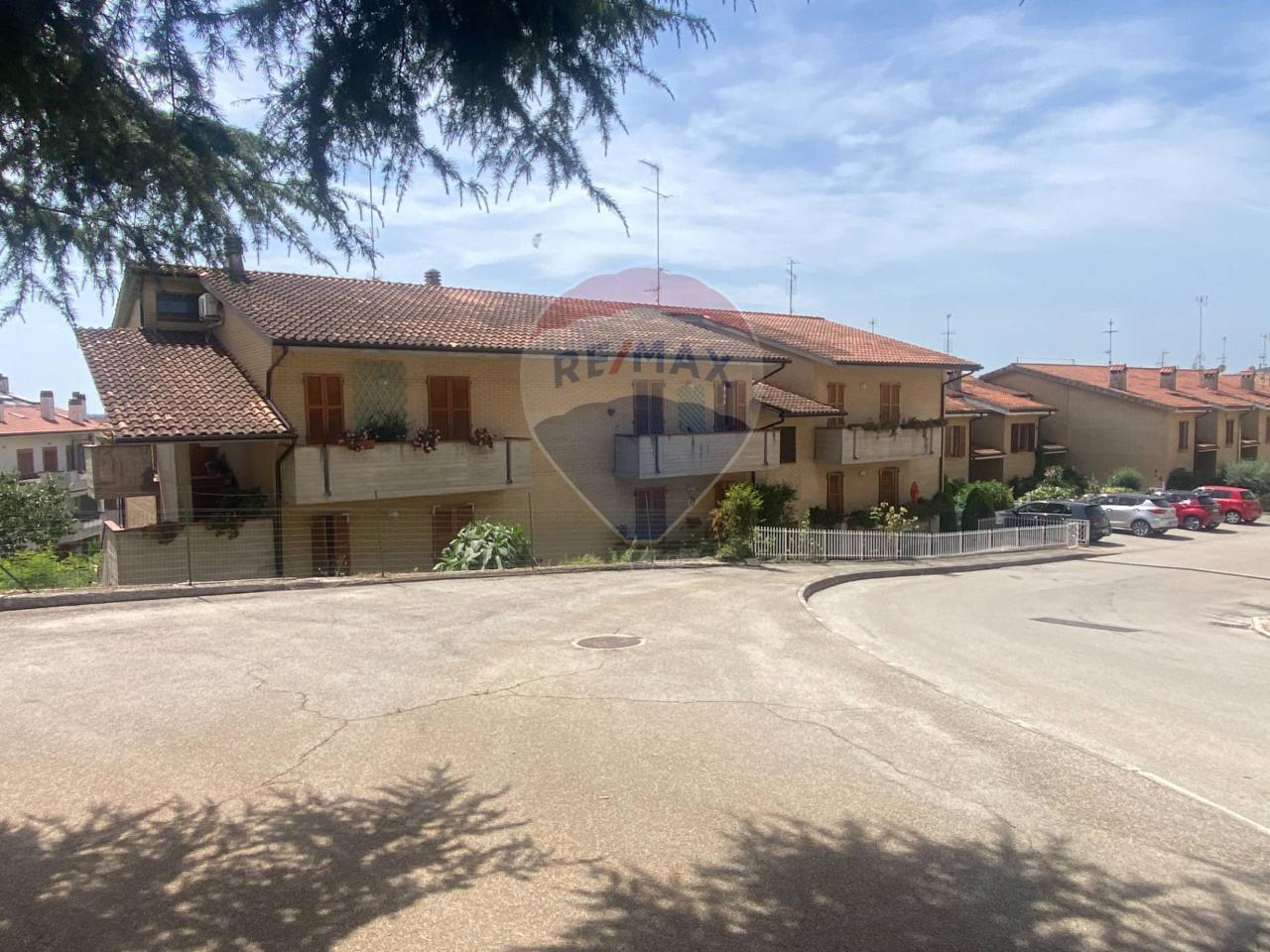 3 rooms Apartment in Recanati, Italy No. 11377