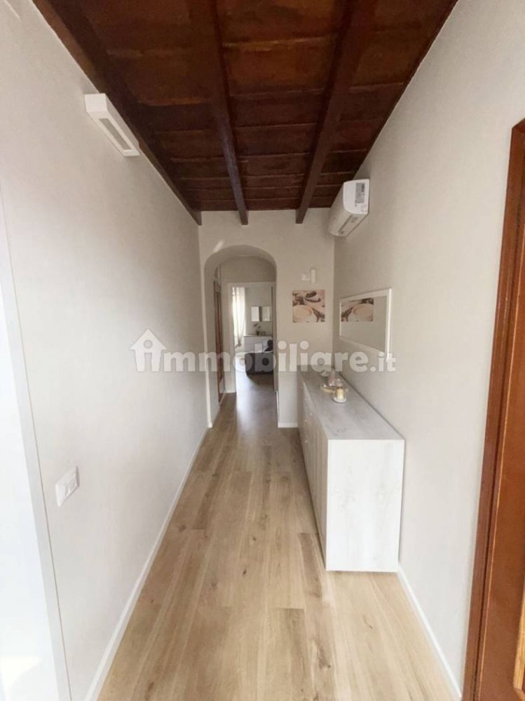 Квартира с 1 спальней в Альцано Ломбардо, Италия № 378413