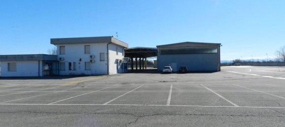 5 rooms Warehouse in Gualtieri, Italy No. 88342 11