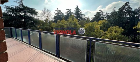 Квартира с 3 спальнями в Виньола, Италия № 357165 13