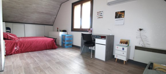 Casa de 3 dormitorios en Urzy, France No. 43370 15