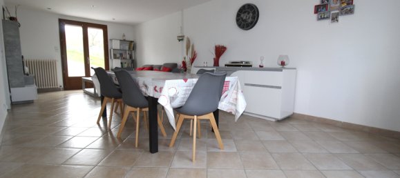 Casa de 3 dormitorios en Urzy, France No. 43370 5