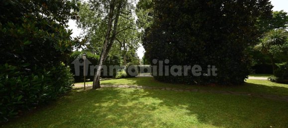 3 bedrooms Villa in Venice, Italy No. 54224 5