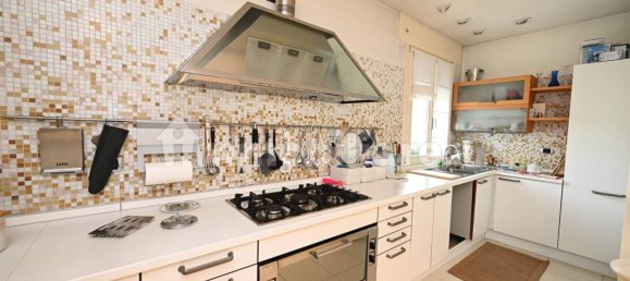 3 bedrooms Villa in Venice, Italy No. 54224 12