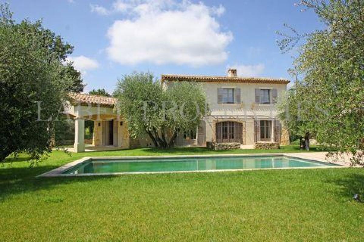 5 bedrooms House in Valbonne, France No. 10460