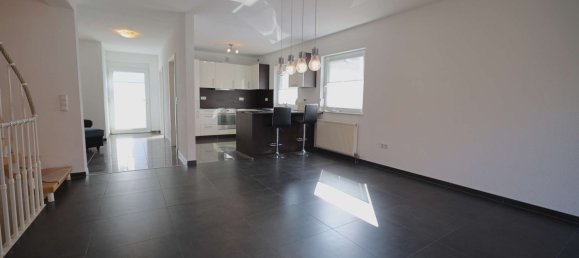 4 bedrooms Townhouse in Kaiserslautern, Germany No. 67346 4