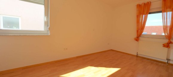 4 bedrooms Townhouse in Kaiserslautern, Germany No. 67346 8