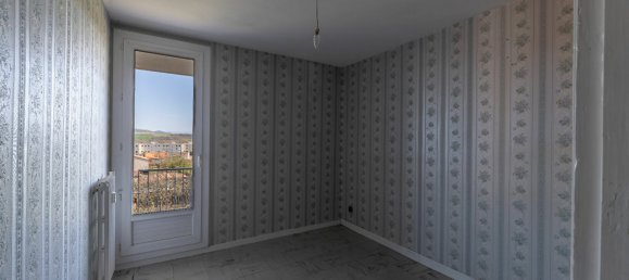 Apartamento de 3 dormitorios en Cournon-d'Auvergne, France No. 206580 8