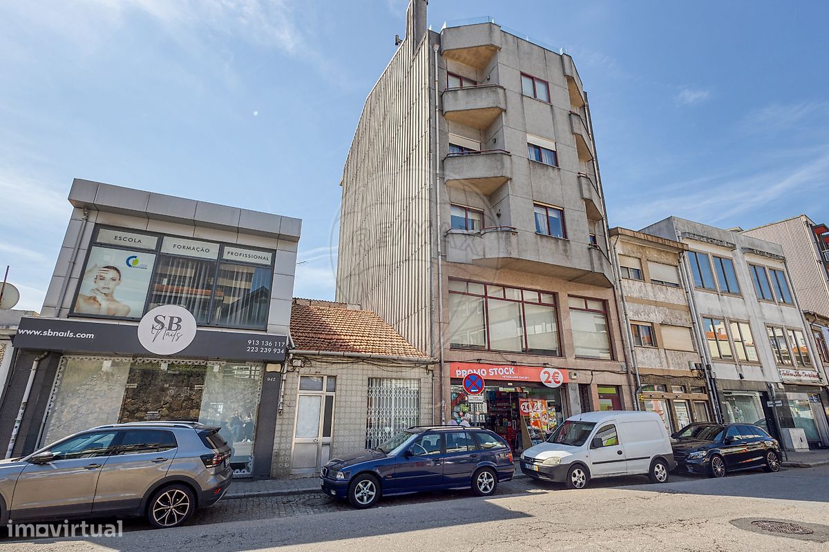 9 bedrooms Building in Vila Nova de Gaia, Portugal No. 64952