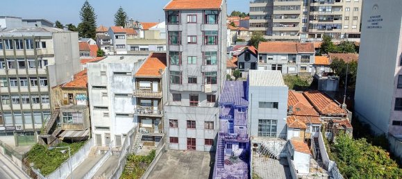 9 bedrooms Building in Vila Nova de Gaia, Portugal No. 64952 6