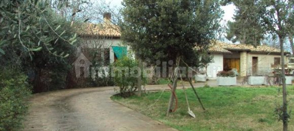 Villa de 8 dormitorios en Montefalco, Italy No. 270977 4