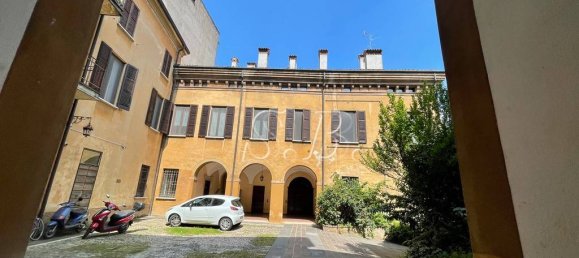 2-salle Bureau à Mantua, Italy No. 244936 3