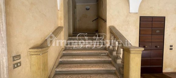 2-salle Bureau à Mantua, Italy No. 244936 2