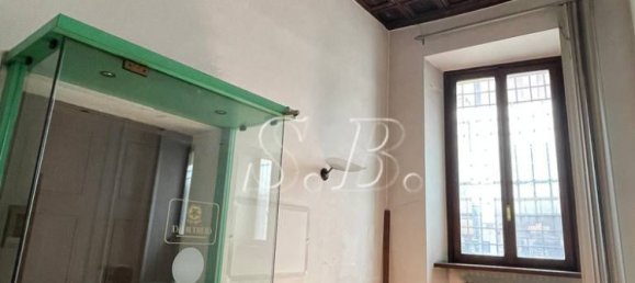 2-salle Bureau à Mantua, Italy No. 244936 7
