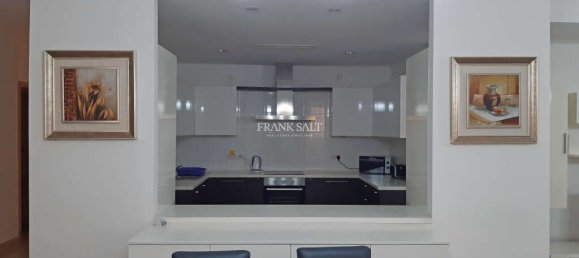 Apartamento de 3 dormitorios en Sliema, Malta No. 8568 2