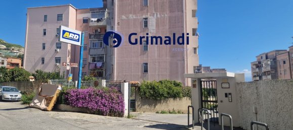 1403m² Commercial property in Messina, Italy No. 51345 4