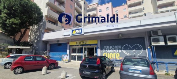1403m² Commercial property in Messina, Italy No. 51345 3