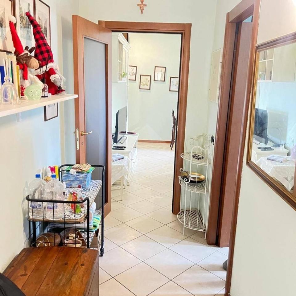3 rooms Apartment in Perugia, Italy No. 29667