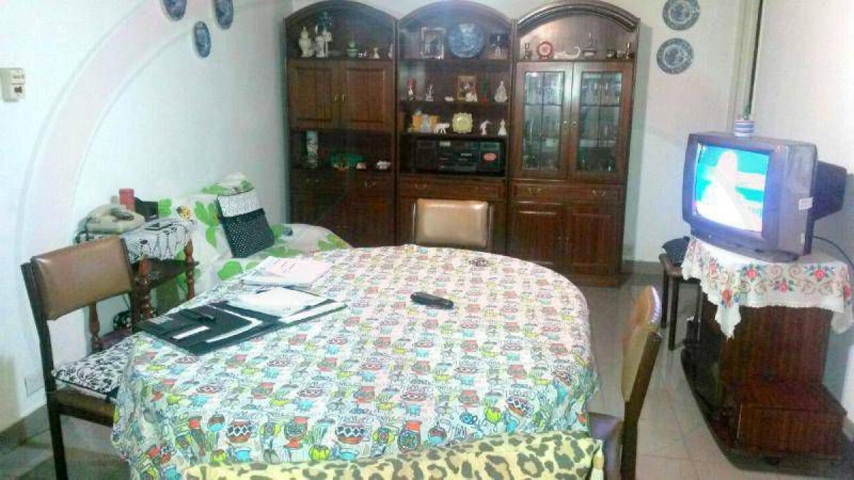 2 bedrooms House in Vicente Lopez, Argentina No. 5338