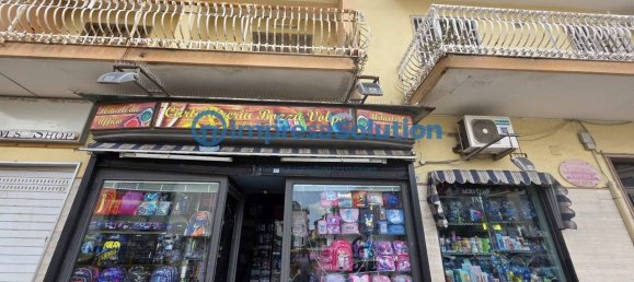 1 room Commercial property in Naples, Italy No. 349755 6