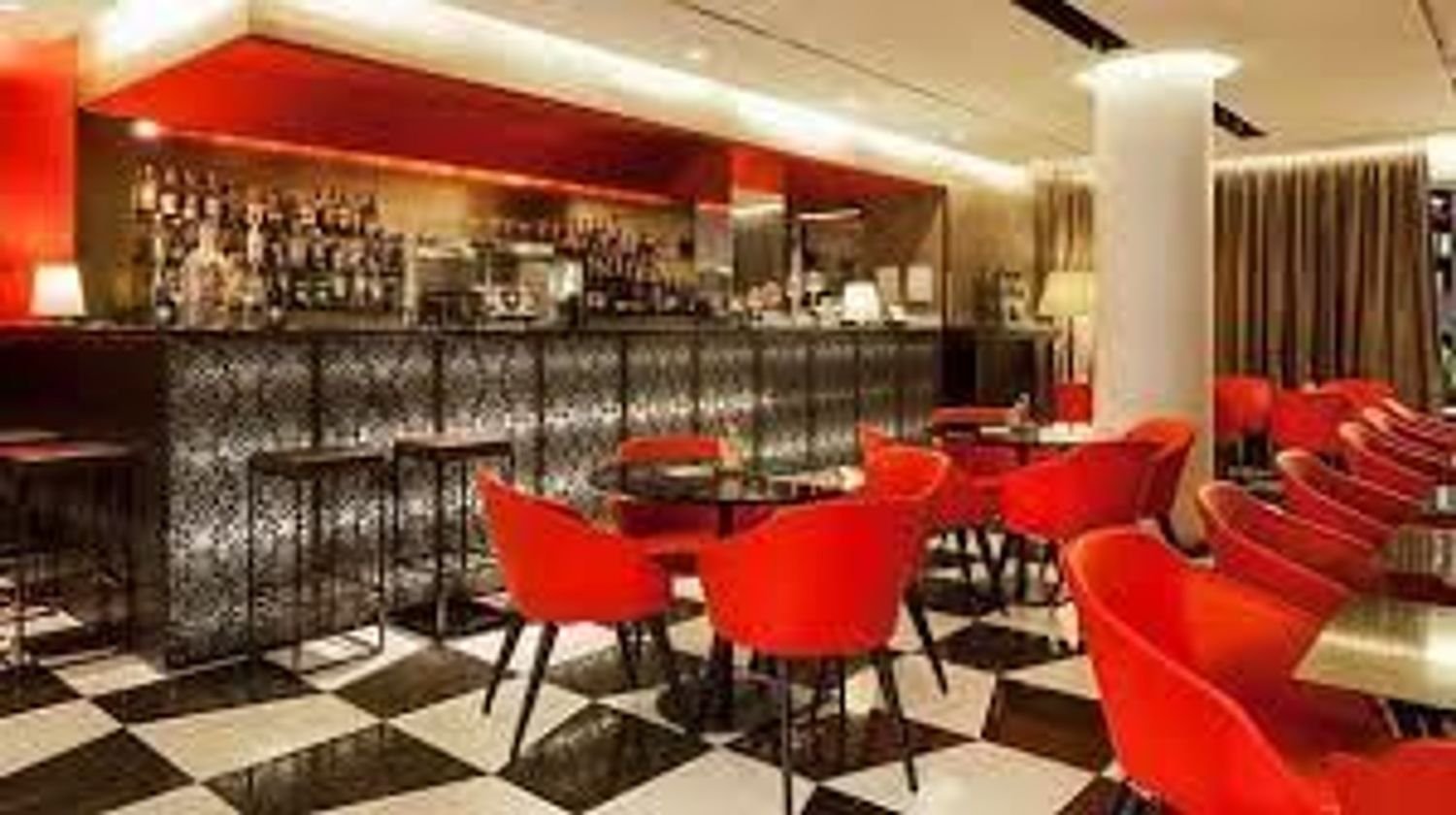 70m² Commercial property in Lucca, Italy No. 25708