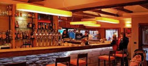 70m² Commercial property in Lucca, Italy No. 25708 3