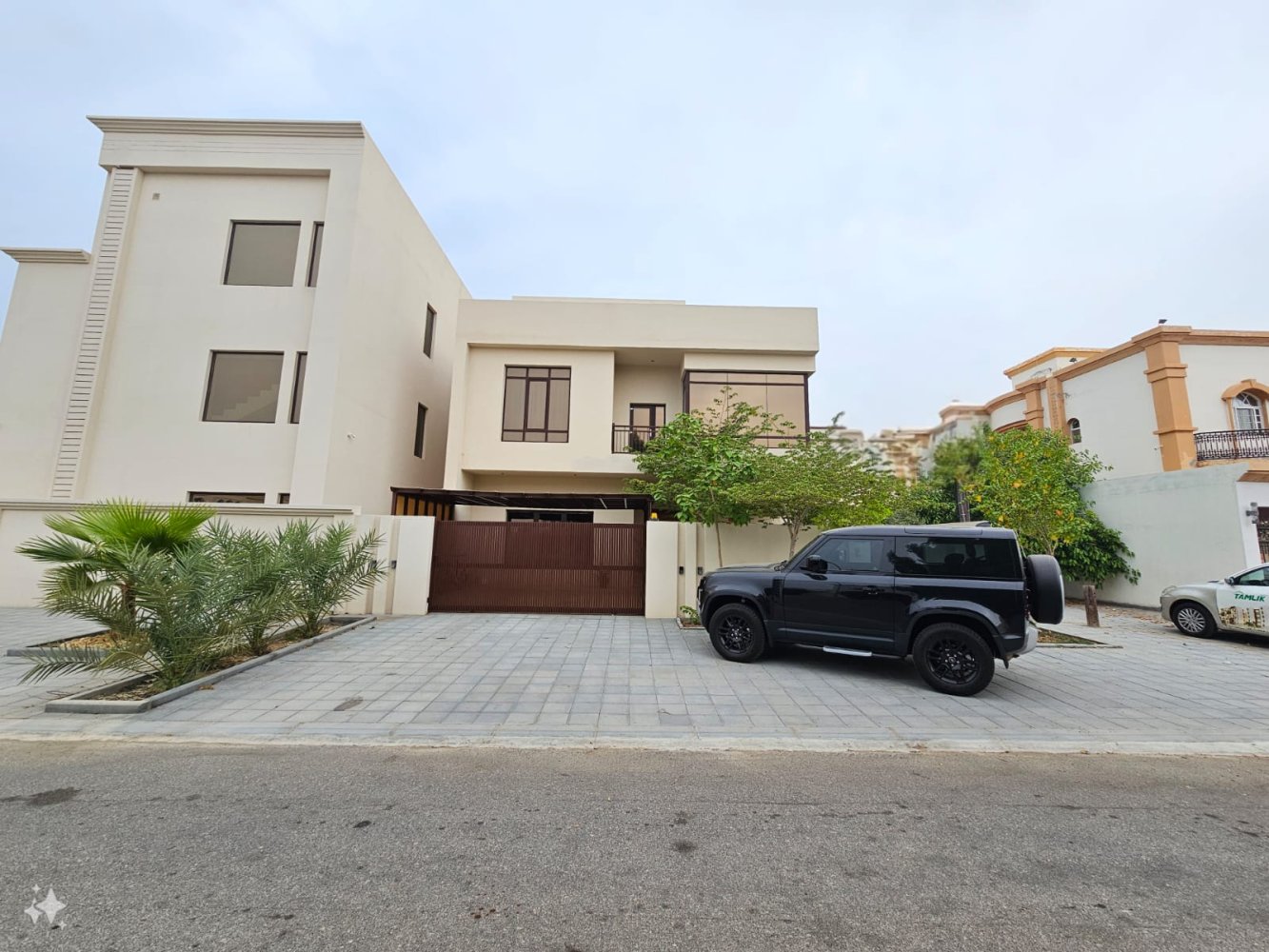5 bedrooms Villa in Muscat, Oman No. 1205