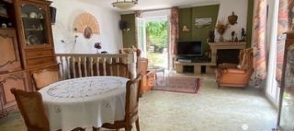 5 bedrooms House in Hennebont, France No. 264593 4