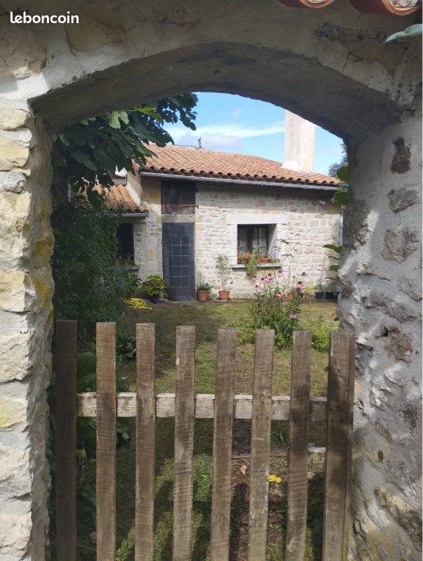 3 chambres Maison à Charente, France No. 319801