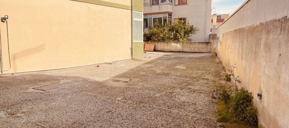 Квартира с 3 комнатами в Кальяри, Италия № 99710 22