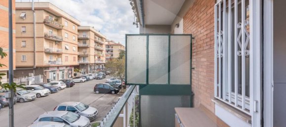Apartamento de 4 divisões em Ciampino, Italy N.º 21348 21