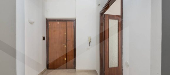 Apartamento de 4 divisões em Ciampino, Italy N.º 21348 3