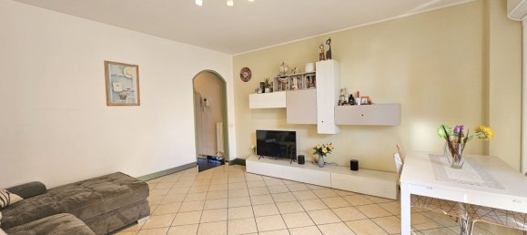 3 Schlafzimmer Doppelhaus in Cislago, Italy, Nr. 334203 11