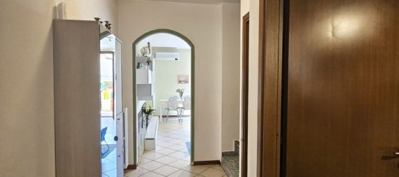 3 Schlafzimmer Doppelhaus in Cislago, Italy, Nr. 334203 12