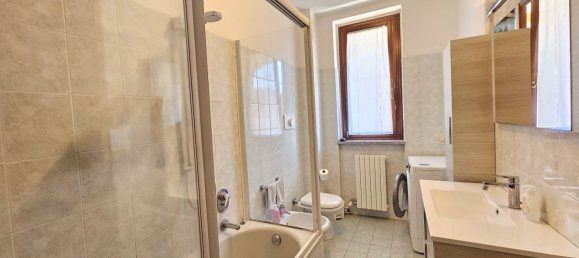 3 Schlafzimmer Doppelhaus in Cislago, Italy, Nr. 334203 22