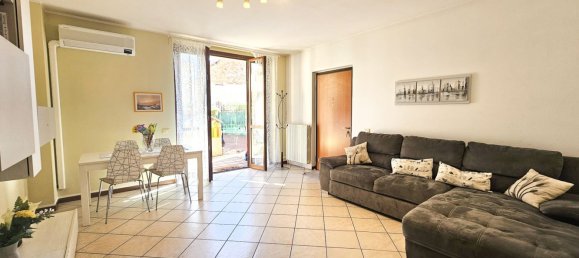 3 Schlafzimmer Doppelhaus in Cislago, Italy, Nr. 334203 6