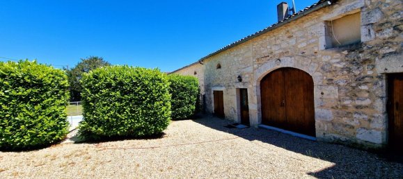 7 bedrooms Castles in Gironde, France No. 342356 19