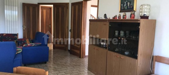 3 غرف نوم فيلا في Fabriano, Italy رقم 225668 10