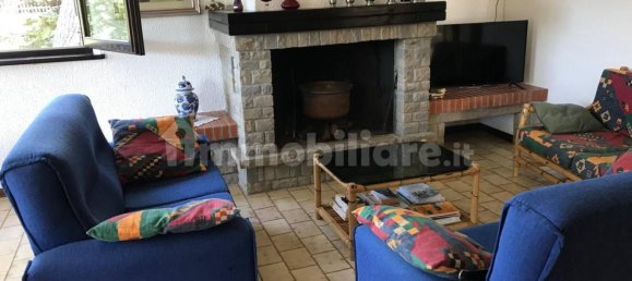 3 غرف نوم فيلا في Fabriano, Italy رقم 225668 11