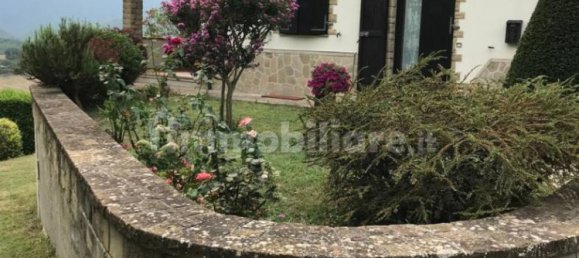 3 غرف نوم فيلا في Fabriano, Italy رقم 225668 2