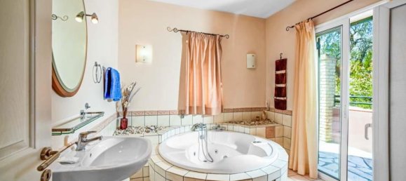 3 bedrooms Villa in Corfu, Greece No. 8231 14