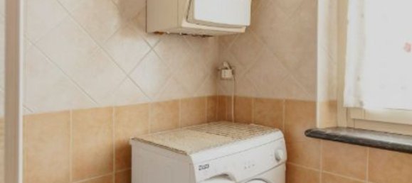 3-salle Appartement à Parma, Italy No. 297204 12