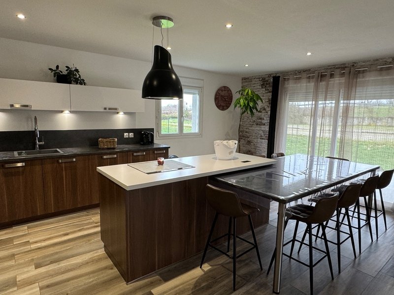 3 bedrooms House in Vitry-le-Francois, France No. 77005