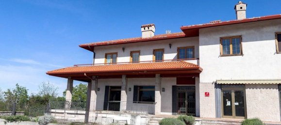 5-salle Bâtiment à Trieste, Italy No. 338651 5