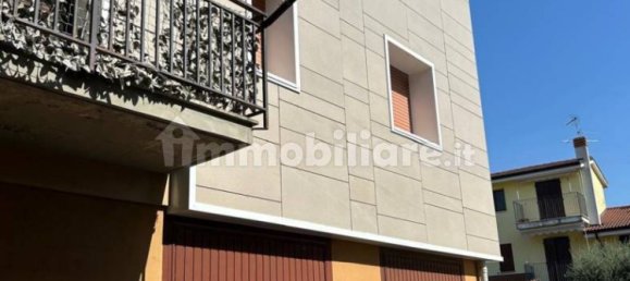 Квартира с 2 спальнями в Порто Мантовано, Италия № 356491 11