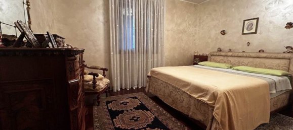 5 bedrooms House in Padua, Italy No. 349371 11