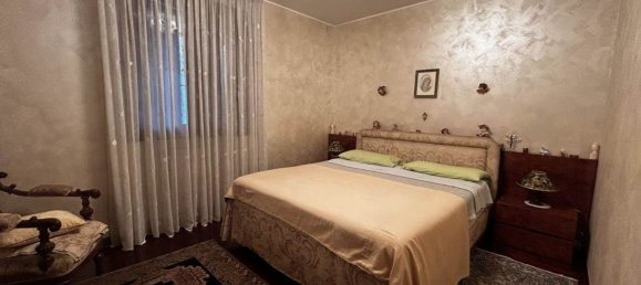 5 bedrooms House in Padua, Italy No. 349371 12