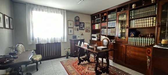 5 bedrooms House in Padua, Italy No. 349371 4