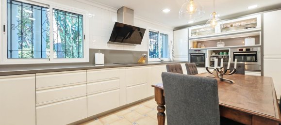 4 bedrooms Villa in Marbella, Spain No. 136404 8